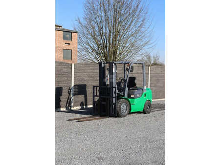Empilhador diesel 2024  Yanmar FD30 (8)