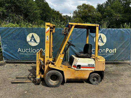 Chariot élévateur diesel - Komatsu F15D (1)