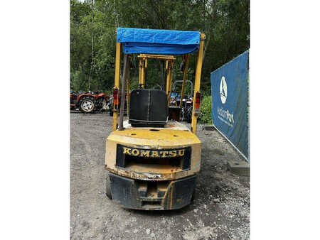 Chariot élévateur diesel - Komatsu F15D (2)