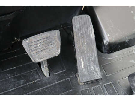 Carrelli elettrici 4 ruote 2008  Nissan G1N1L18Q (27)