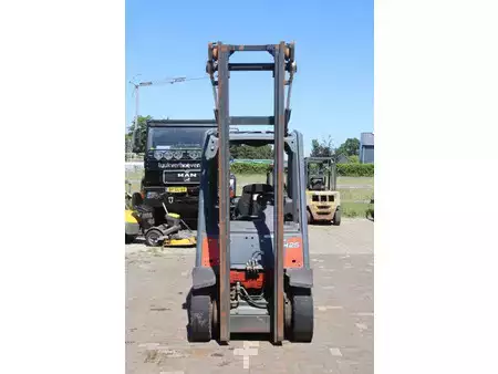 Gas gaffeltruck 2013  Linde M25T (8)