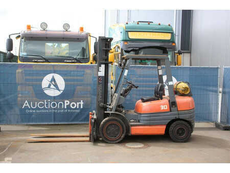 Gasoltruck 1996  Toyota 02-6FGF30 (1)