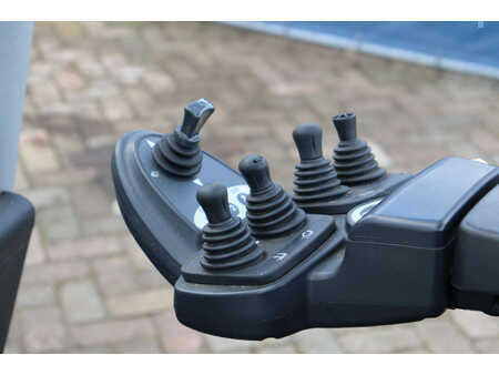 Eléctrico - 4 rodas 2019  Still RX50-16 (28)