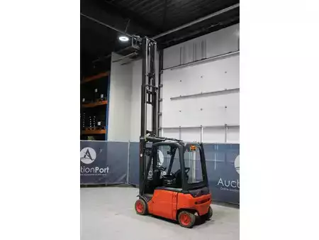 Elektrisk- 4 hjul 2008  Linde E16P-01 (32)