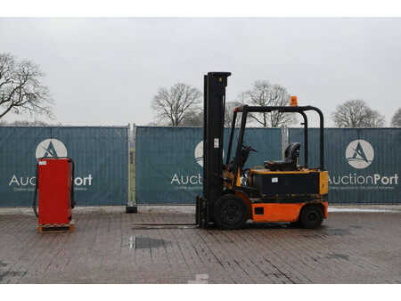 Elektro čtyřkolový VZV 1993  Yale EFG-V 30-600 DZ (1)