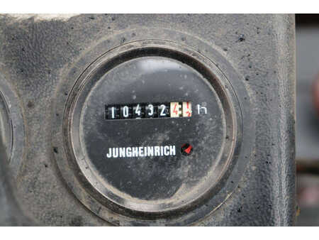 Elektro čtyřkolový VZV 1993  Yale EFG-V 30-600 DZ (27)