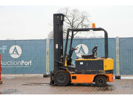 Elektro čtyřkolový VZV 1993  Yale EFG-V 30-600 DZ (3)