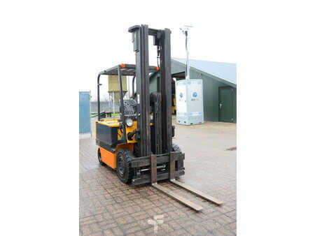 Elektro čtyřkolový VZV 1993  Yale EFG-V 30-600 DZ (7)