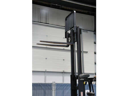 Reach Trucks 2017  Linde R14B-01 (35)
