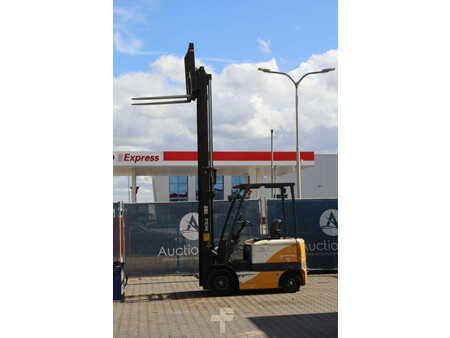 Elektro 4 Rad 2000  TCM FB25-6 (34)