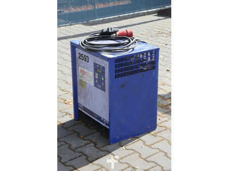 Elektro 4 Rad 2000  TCM FB25-6 (40)