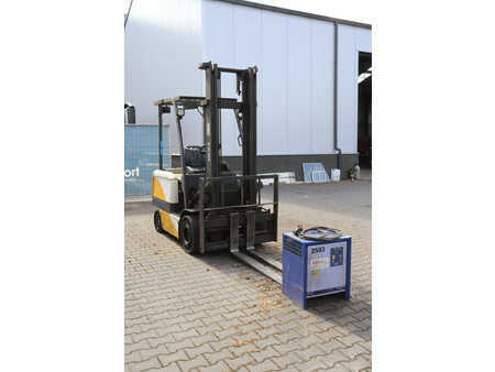 Elektro 4 Rad 2000  TCM FB25-6 (8)