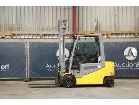 Eléctrica de 4 ruedas 2016  Jungheinrich EFG S30 (1)