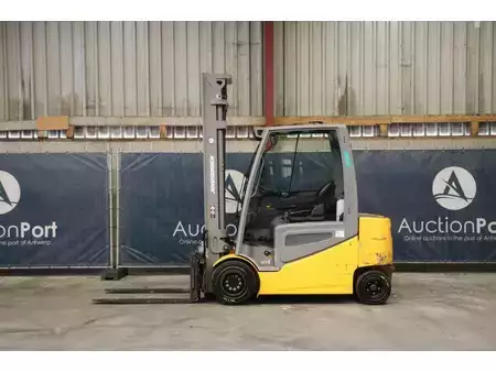 Eléctrica de 4 ruedas 2016  Jungheinrich EFG S30 (2)