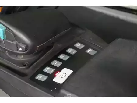 Eléctrica de 4 ruedas 2016  Jungheinrich EFG S30 (28)