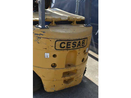 Elektryczne 4-kołowe - Cesab ECO/M40 (17)