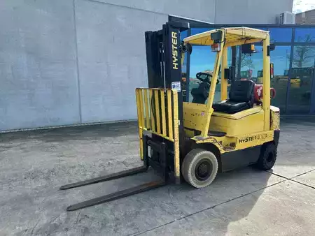 Carretilla elevadora GLP 2002  Hyster H2.00XMS (1)