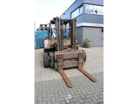 Diesel Forklifts 2003  CAT FD70 (7)