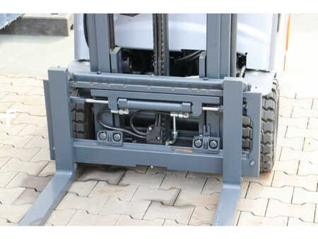 Electric - 4 wheels 2022  Still RX50-13 (10)