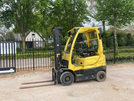 Chariot élévateur gaz 2011  Hyster H1.6FT (1)