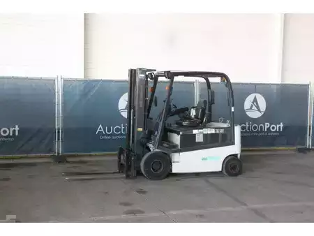 Chariots électriques à 4 roues 2015  Unicarriers G1Q2L25Q (1)