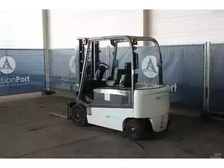 Chariots électriques à 4 roues 2015  Unicarriers G1Q2L25Q (3)