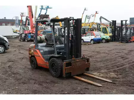 Carretilla elevadora GLP 2016  Toyota 02-8FGJF35 (7)