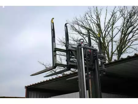 Eléctrica de 4 ruedas 2017  Jungheinrich EFG S30 (30)