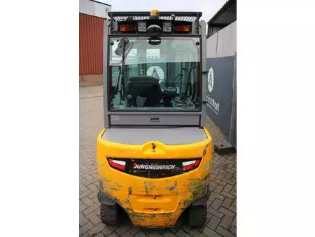 Eléctrica de 4 ruedas 2017  Jungheinrich EFG S30 (4)