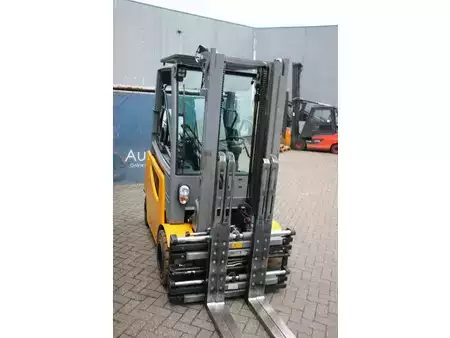 Eléctrica de 4 ruedas 2017  Jungheinrich EFG S30 (6)