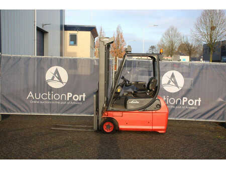 Eléctrico - 4 rodas 2001  Linde E16-02 (2)