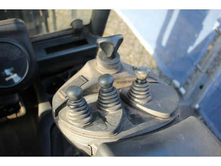 Eléctrico - 4 rodas 2001  Linde E16-02 (25)