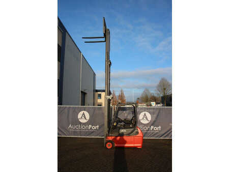 Eléctrico - 4 rodas 2001  Linde E16-02 (28)