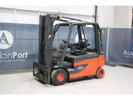 El truck - 4 hjulet 2012  Linde E30L-01 (8)