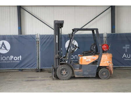 Carretilla elevadora GLP 2009  Doosan G25G-5 (1)