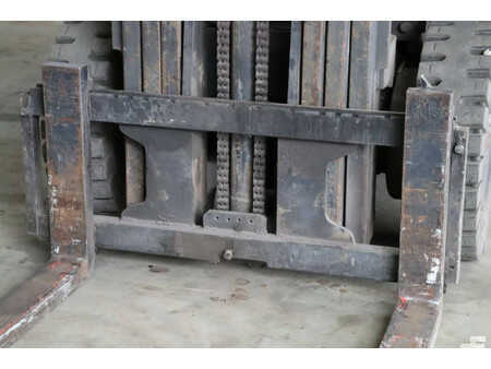 Carretilla elevadora GLP 2009  Doosan G25G-5 (11)