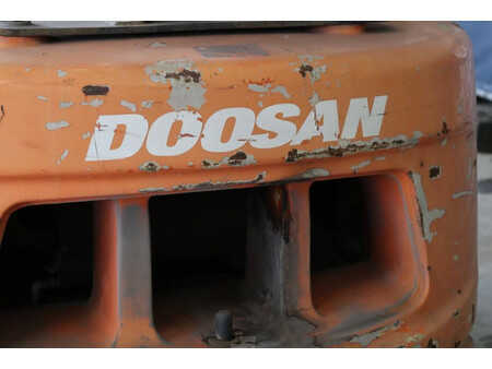 Carretilla elevadora GLP 2009  Doosan G25G-5 (16)