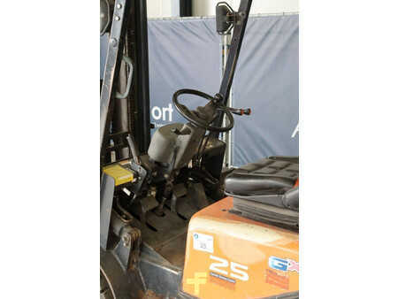 Carretilla elevadora GLP 2009  Doosan G25G-5 (22)