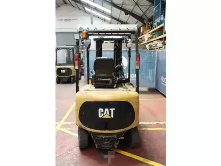 Carrelli elettrici 4 ruote 2010  CAT Lift Trucks EP25K-PAC (5)