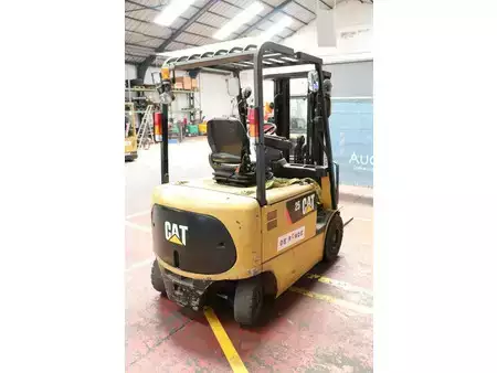 Carrelli elettrici 4 ruote 2010  CAT Lift Trucks EP25K-PAC (6)