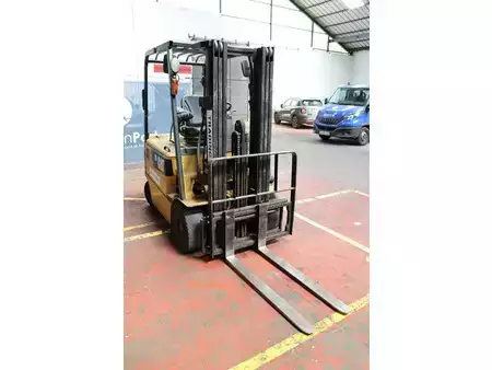 Carrelli elettrici 4 ruote 2010  CAT Lift Trucks EP25K-PAC (7)