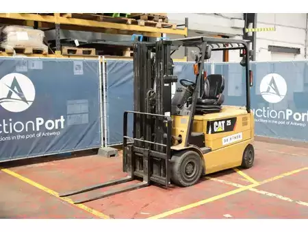 Carrelli elettrici 4 ruote 2010  CAT Lift Trucks EP25K-PAC (9)