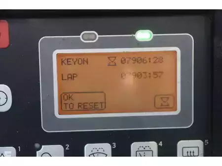 Elektromos 4 kerekű 2016  Toyota 8FBM16T (26)