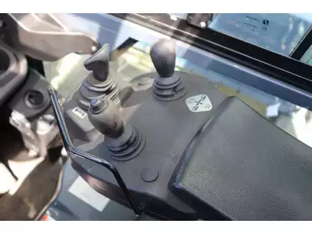 Elektromos 4 kerekű 2016  Toyota 8FBM16T (28)