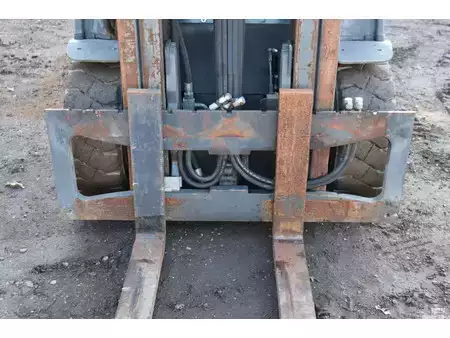 Eléctrica de 4 ruedas - Linde E25L (11)