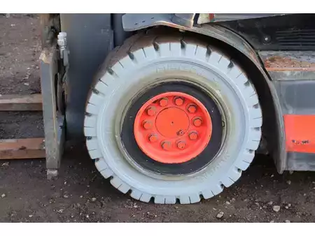 Eléctrica de 4 ruedas - Linde E25L (15)