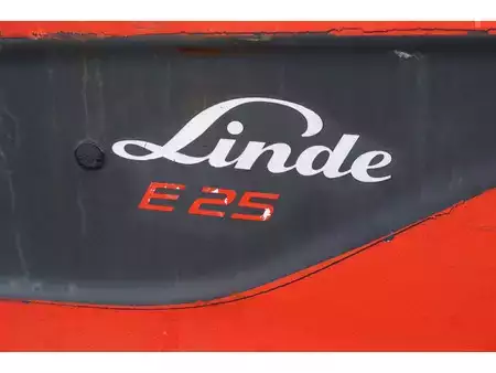 Eléctrica de 4 ruedas - Linde E25L (17)