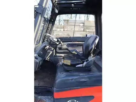 Eléctrica de 4 ruedas - Linde E25L (20)