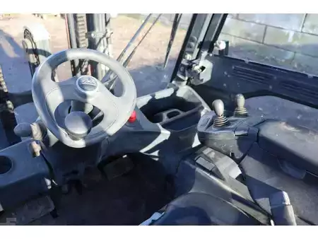Eléctrica de 4 ruedas - Linde E25L (22)