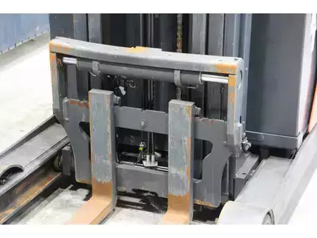 Reach Truck 2015  Fenwick R14-01 (10)